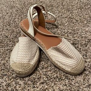 Women’s 5.5 Nautica Sandals